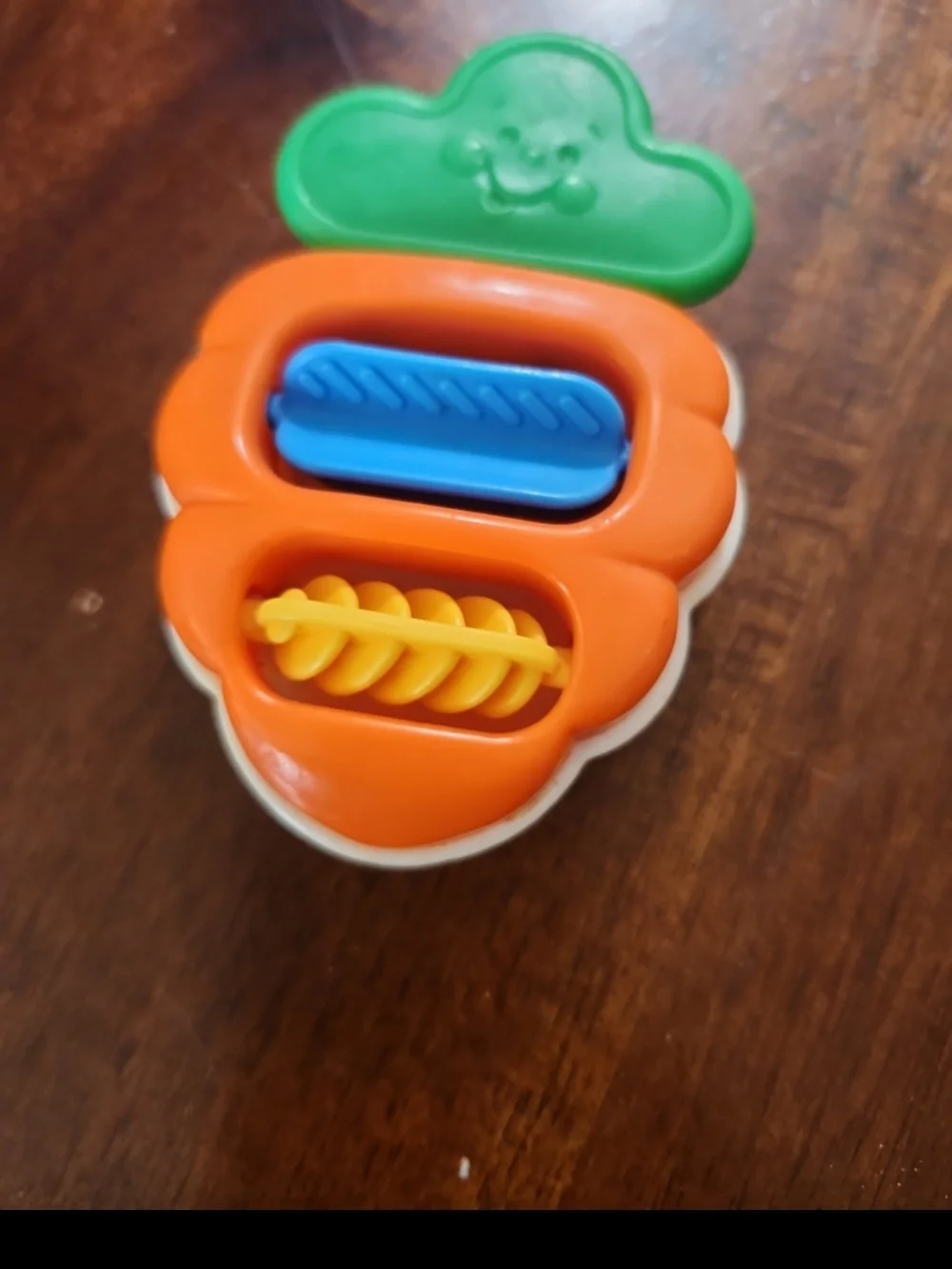 vintage 1995 Fisher-Price Refrigerator Activity Magnet carrot colorful smiley